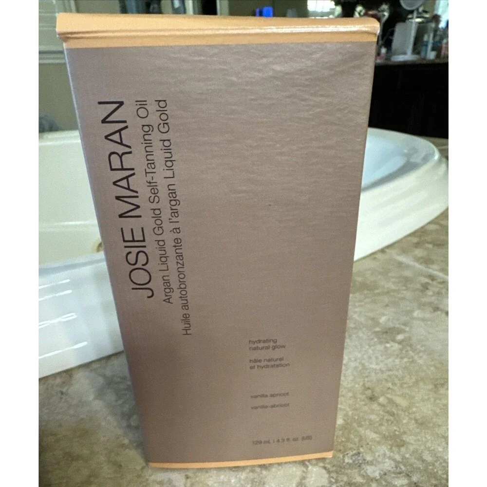 Josie Maran Argan Liquid Gold Self-Tanning Oil, Hand Mitt 8.6 oz Vanilla Apricot